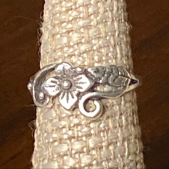 Set of 5 Silver Knuckle Rings - Picture 4 of 5